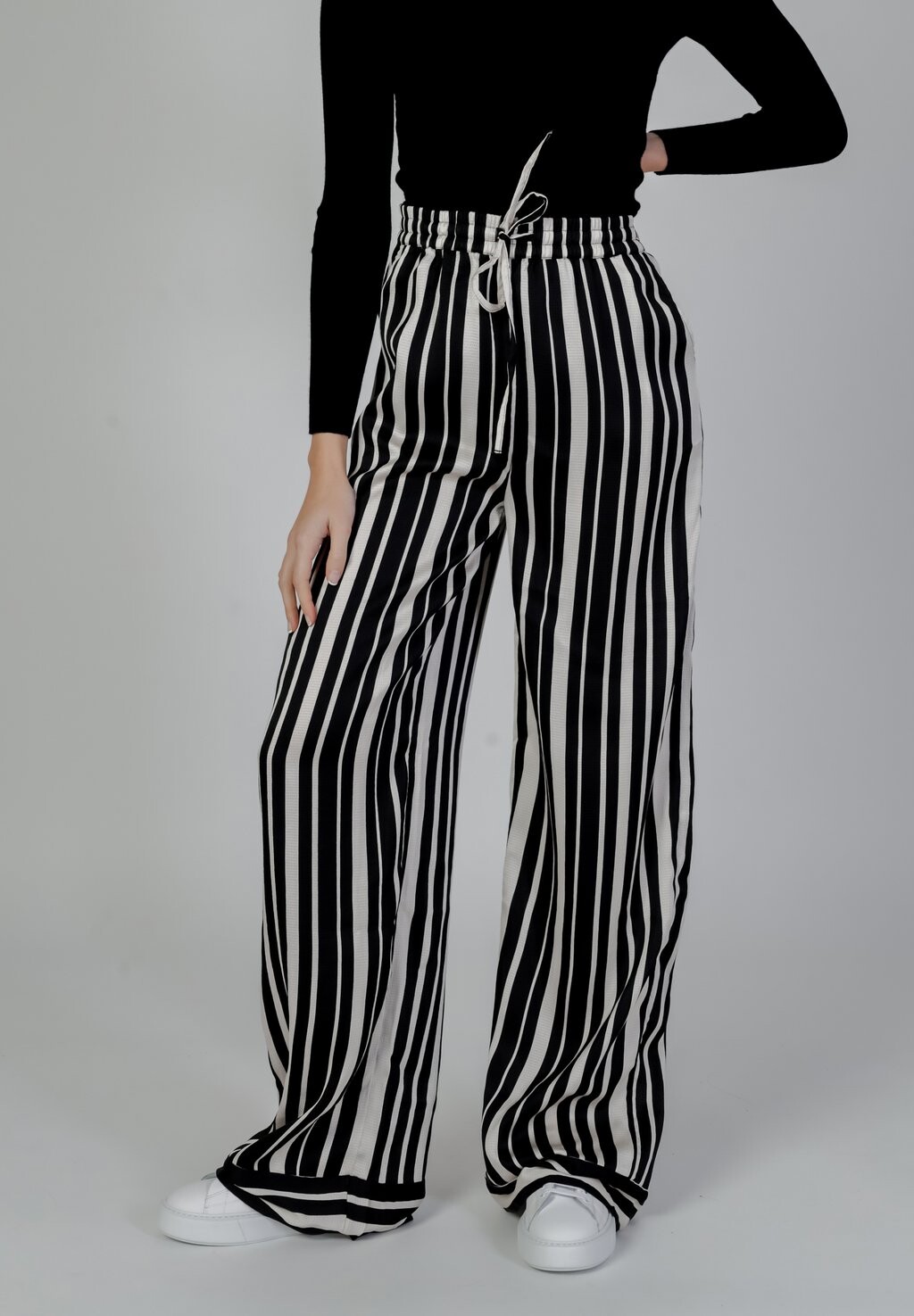 

Брюки WANDA LOOSE ONLY, черный