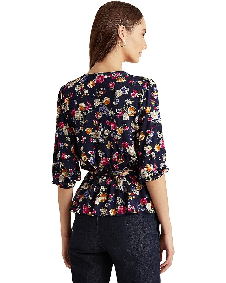 

Блуза LAUREN Ralph Lauren Petite Floral Jersey Faux-Wrap Peplum Blouse, цвет French Navy Multi