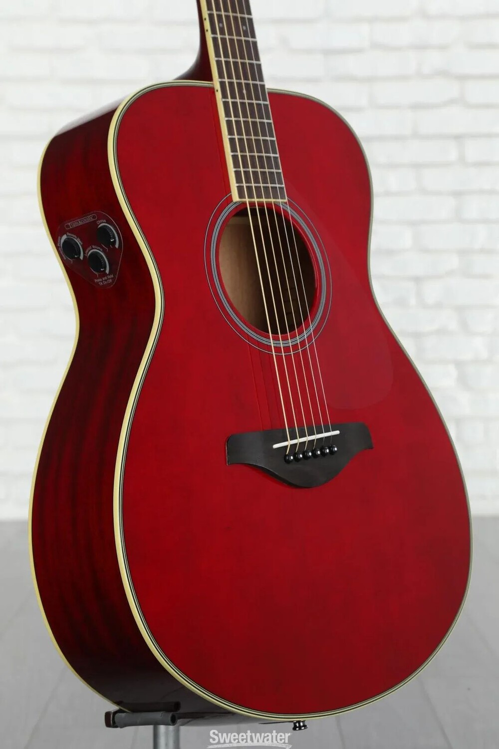 

Концертная акусто-электрическая гитара Yamaha FS-TA TransAcoustic — рубиновый красный