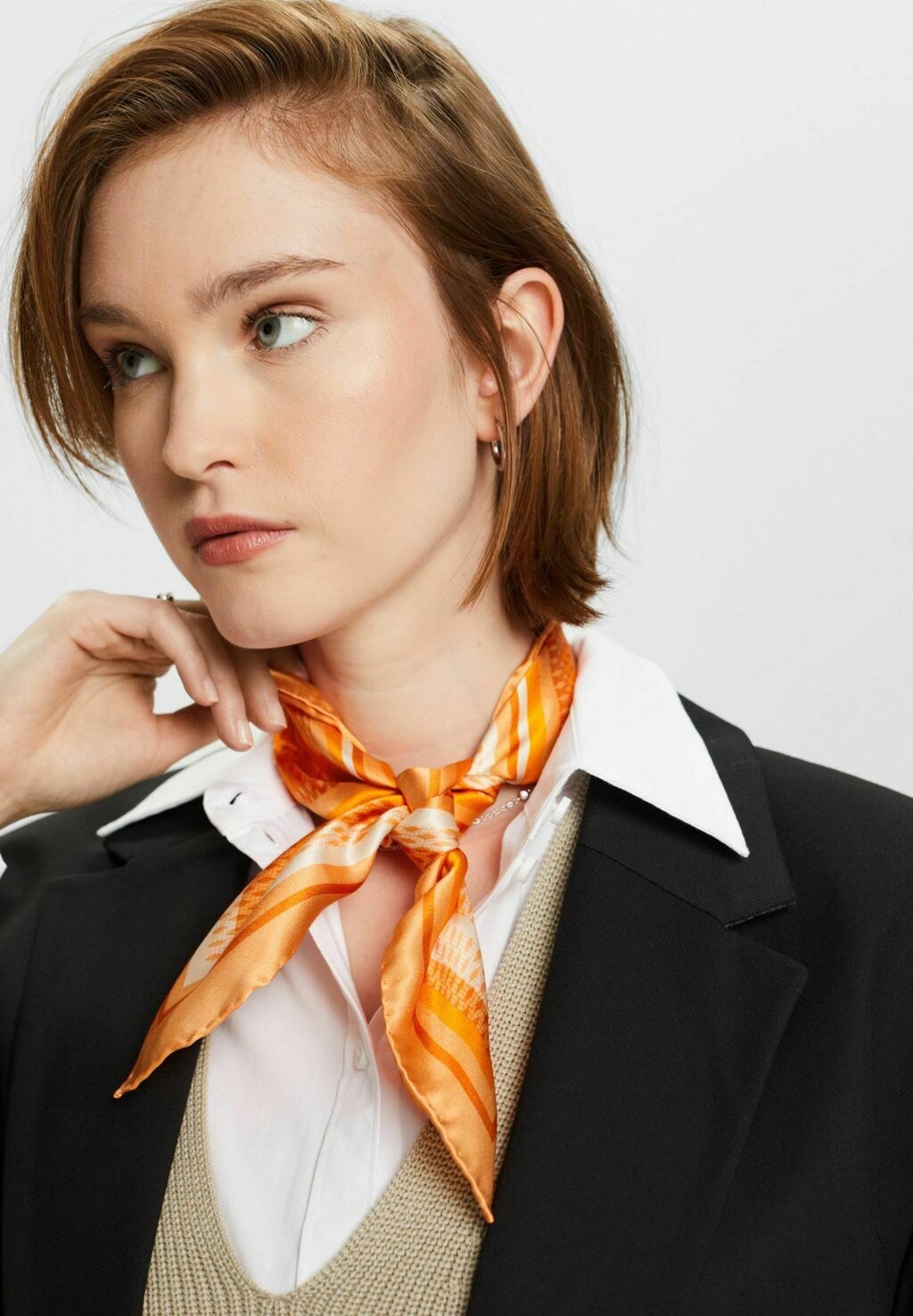 

Платок Esprit, цвет golden orange