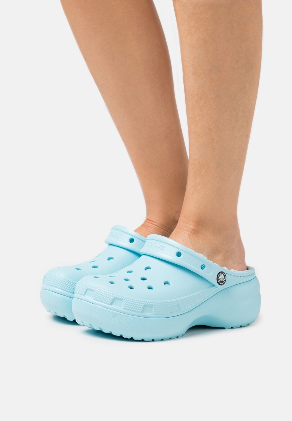 

Шлепанцы Crocs