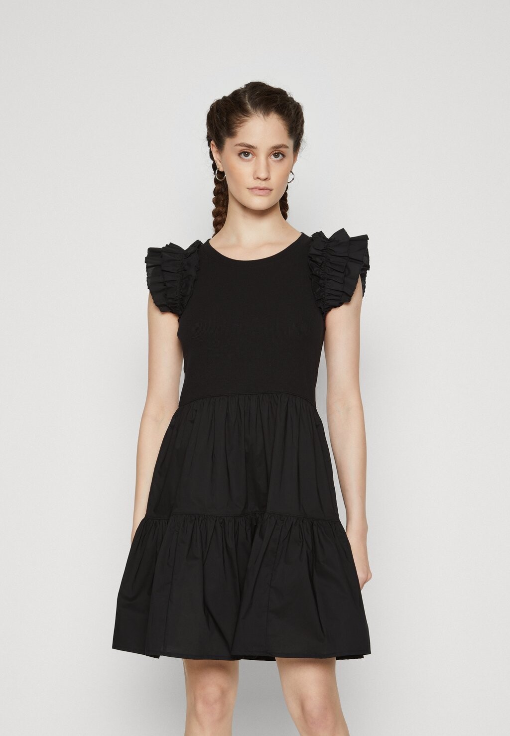 

Дневное платье RUFFLE MIXED MEDIA MINI GAP, цвет black