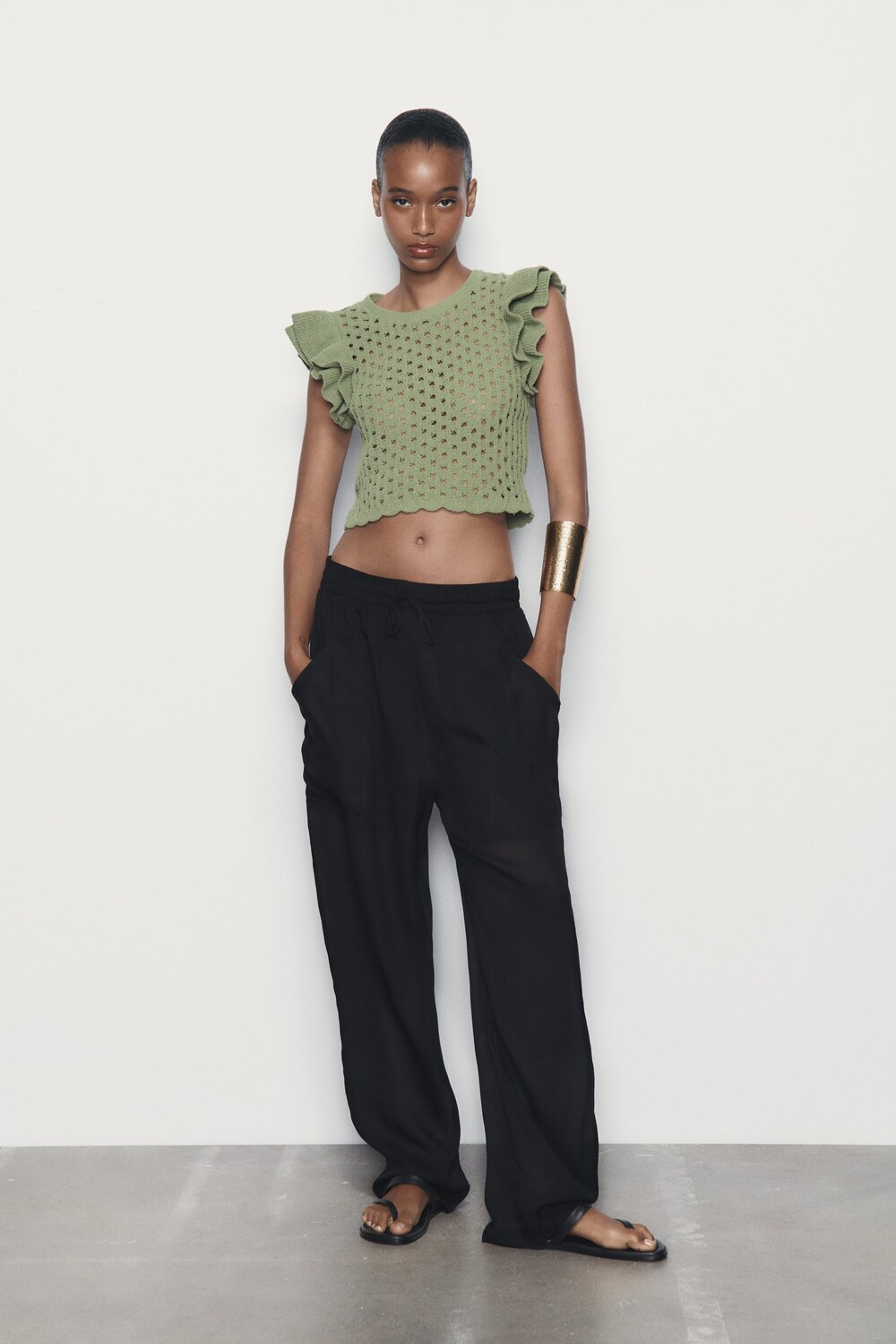 

Топ из шениль с рябями Zara, хаки