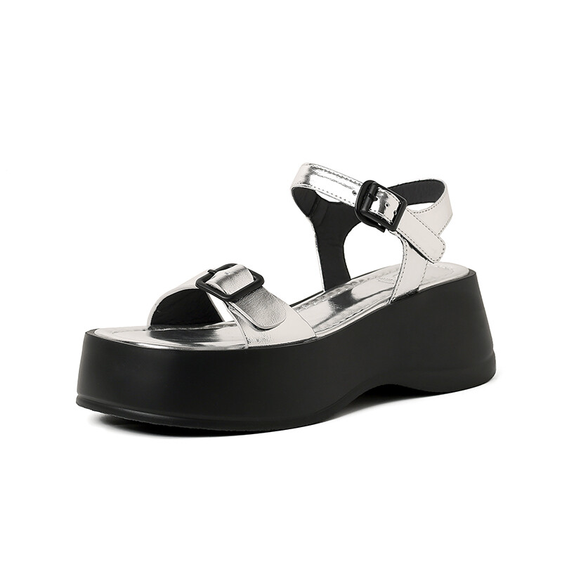 

Сандалии Five-nine Dan seven One-Strap Sandals Women's, серебряный