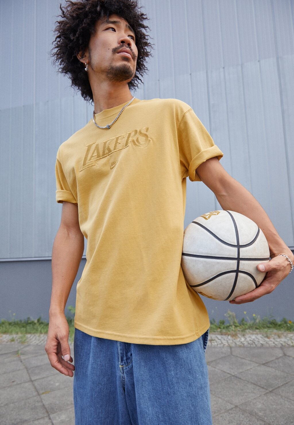 

Team ФУТБОЛКА NBA LOS ANGELES LAKERS Nike, пшеничное золото, Желтый