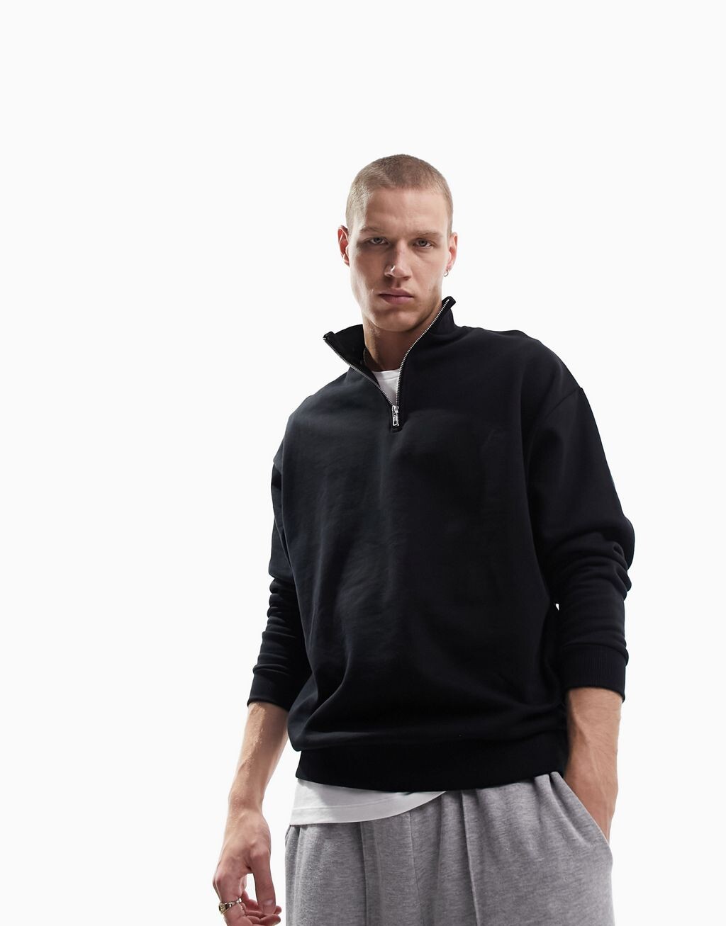 

Черный свободный свитшот с половиной молнии ASOS DESIGN