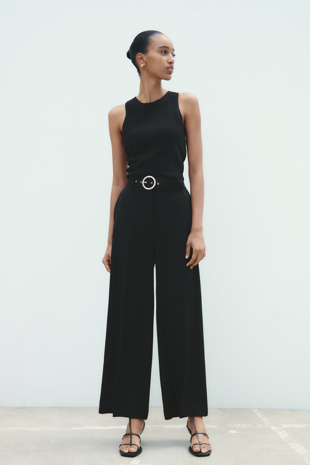 

Кюлоты с жемчужным поясом Zara, черный