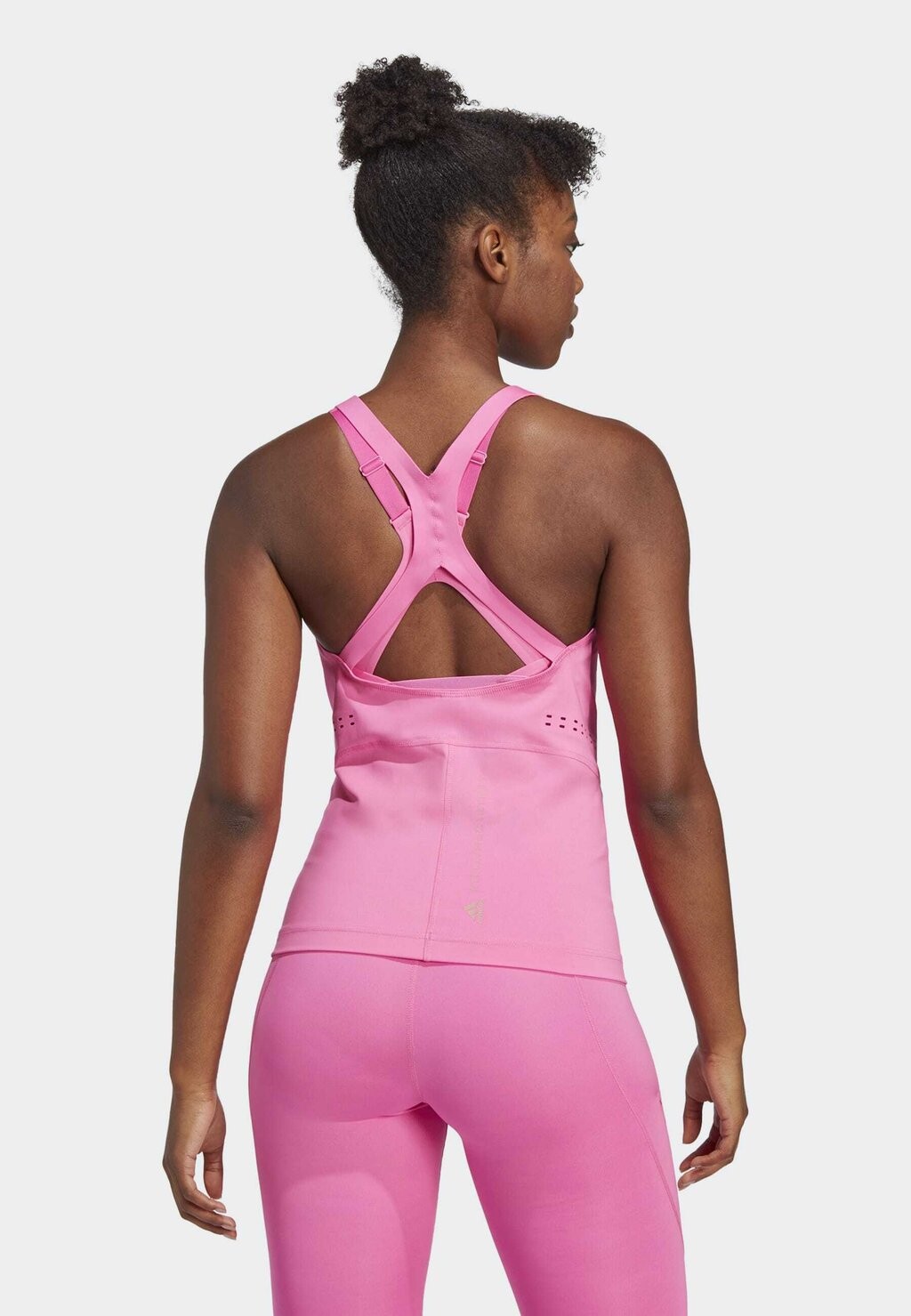 

Топ adidas by Stella McCartney