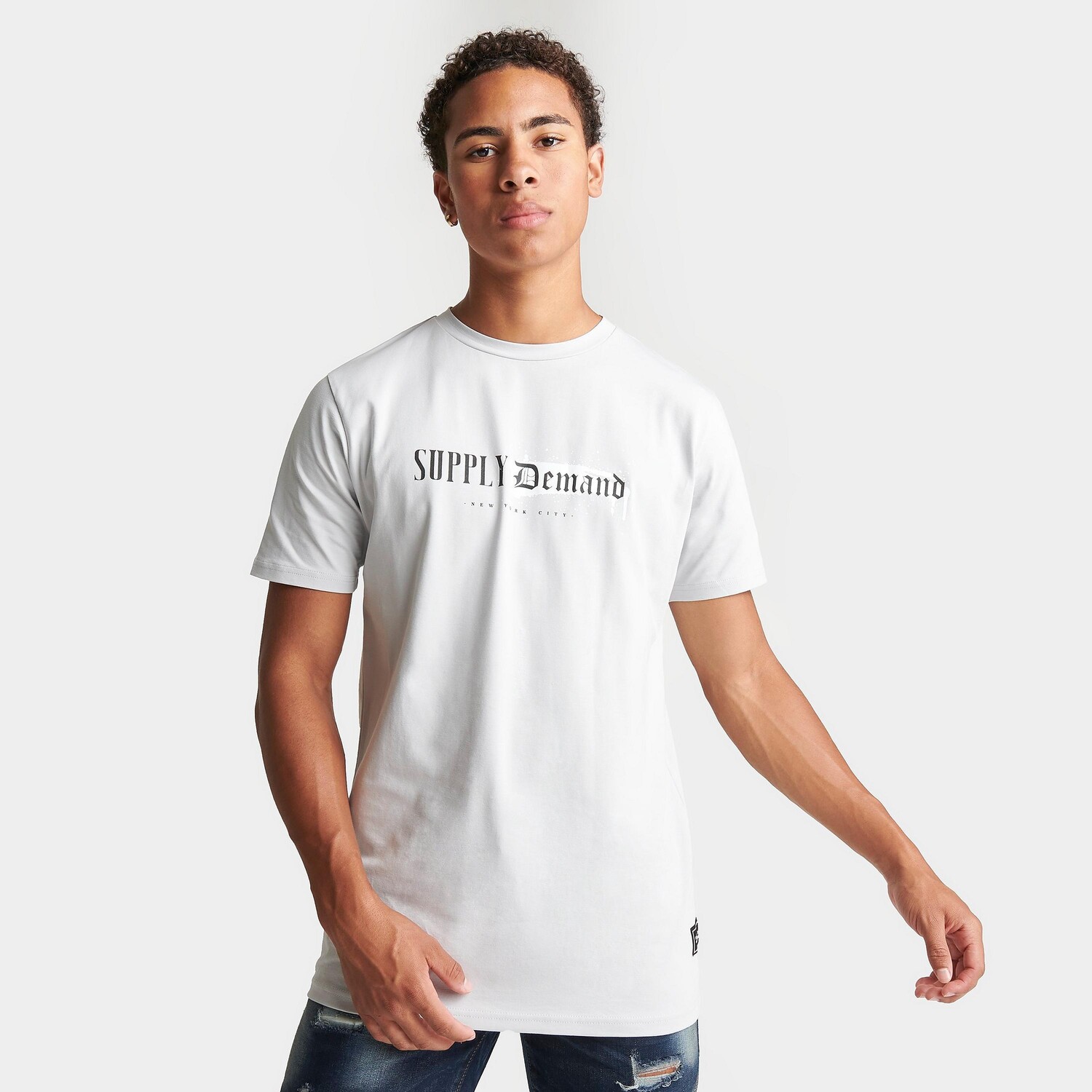 

Мужская футболка с надписью Supply & Demand NYC, белый
