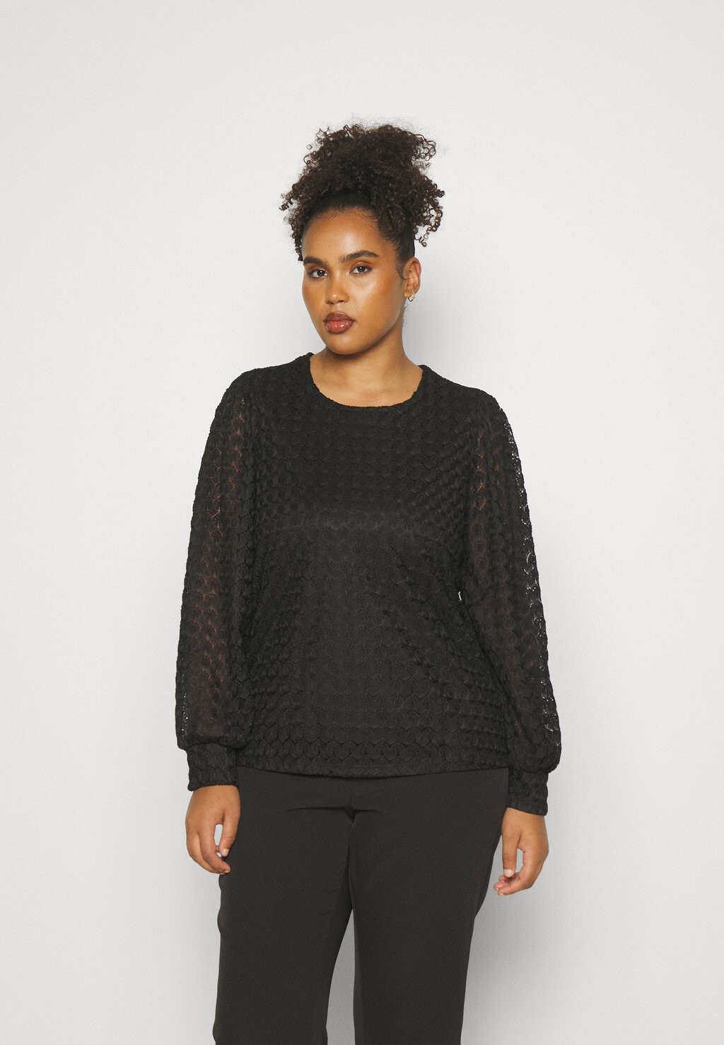 

Блузка Vero Moda Curve ВМБЕККА, черный
