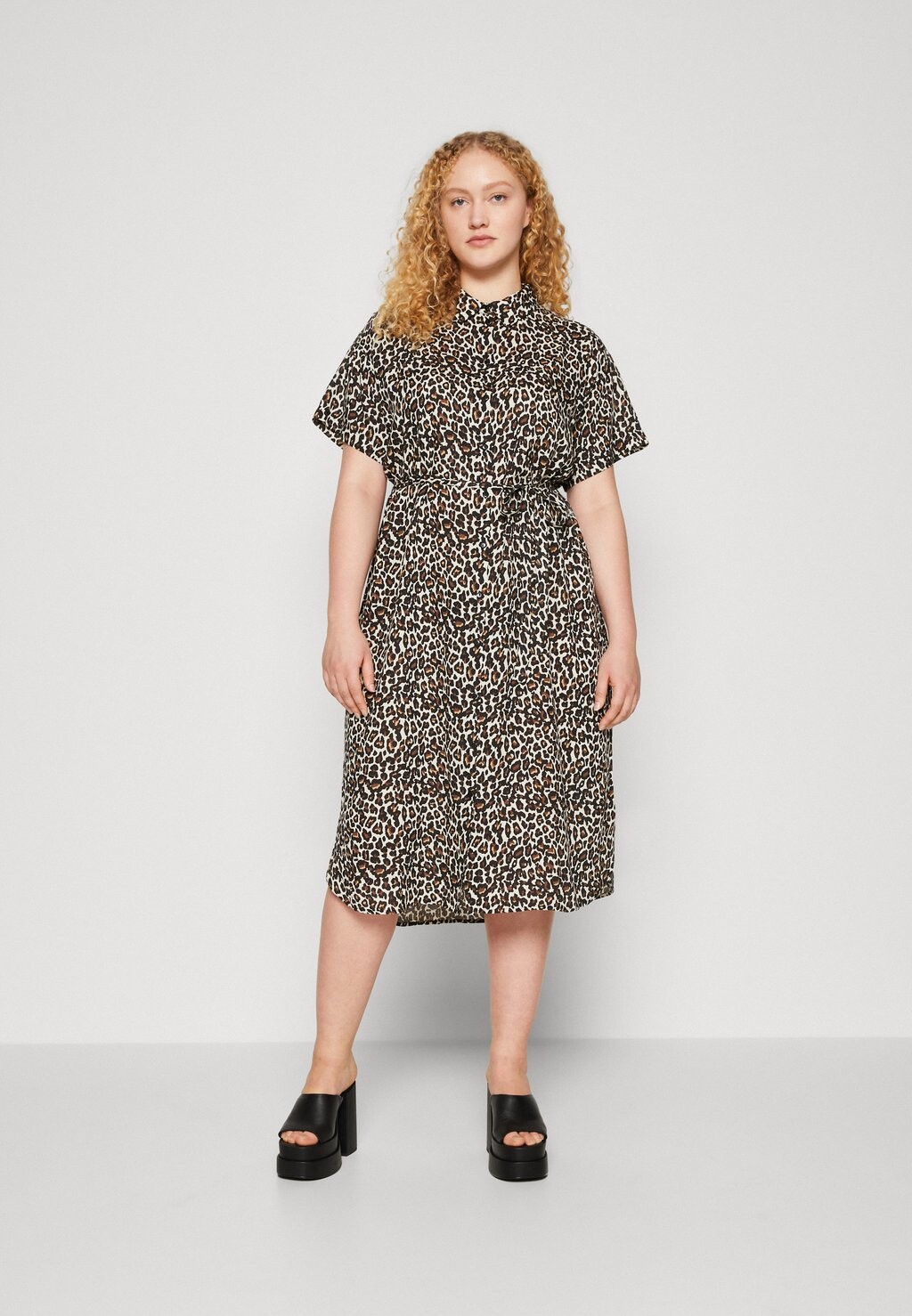 

Платье-рубашка Vero Moda