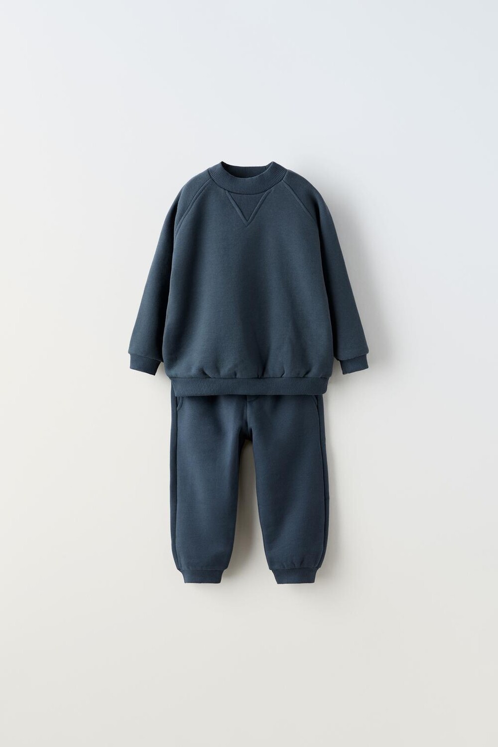 

Коорд. плюшовый свитшот и брюки ZARA, темно-синий