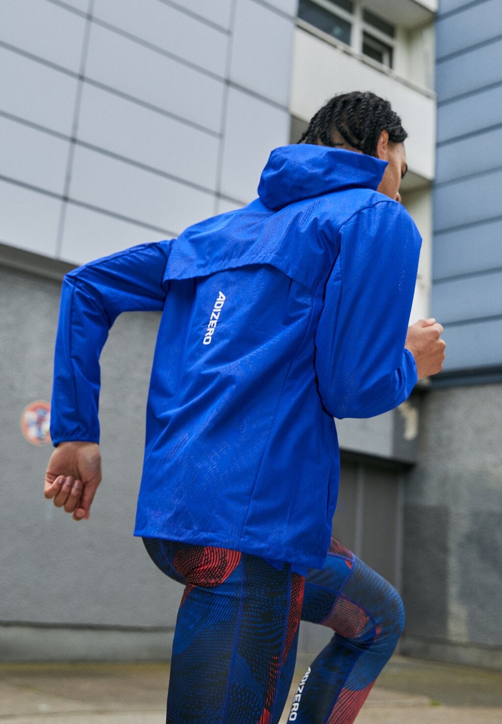 

Ветровка Adidas