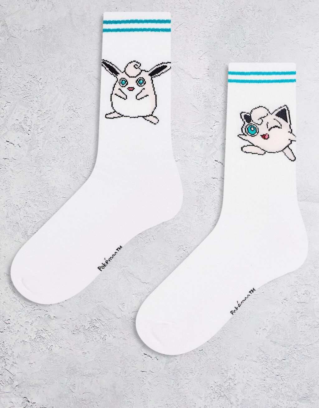 

Комплект из двух спортивных носков ASOS DESIGN Pokémon с рисунком Jigglypuff
