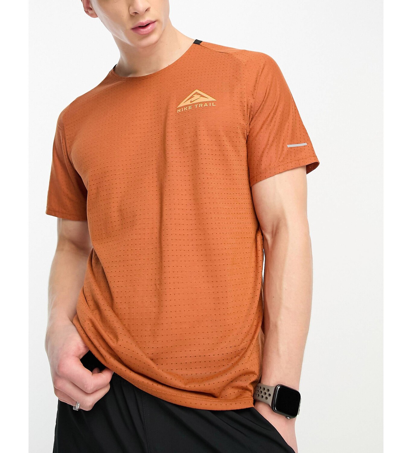 

Оранжевая футболка Nike Running Trail Solar Chase Dri-Fit, Оранжевый