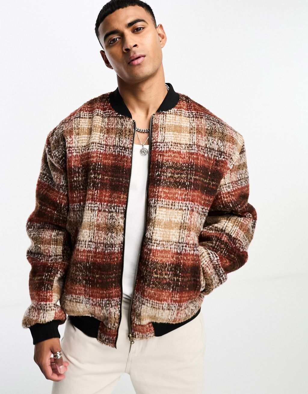 

Двусторонний бомбер оверсайз в красную клетку ASOS DESIGN