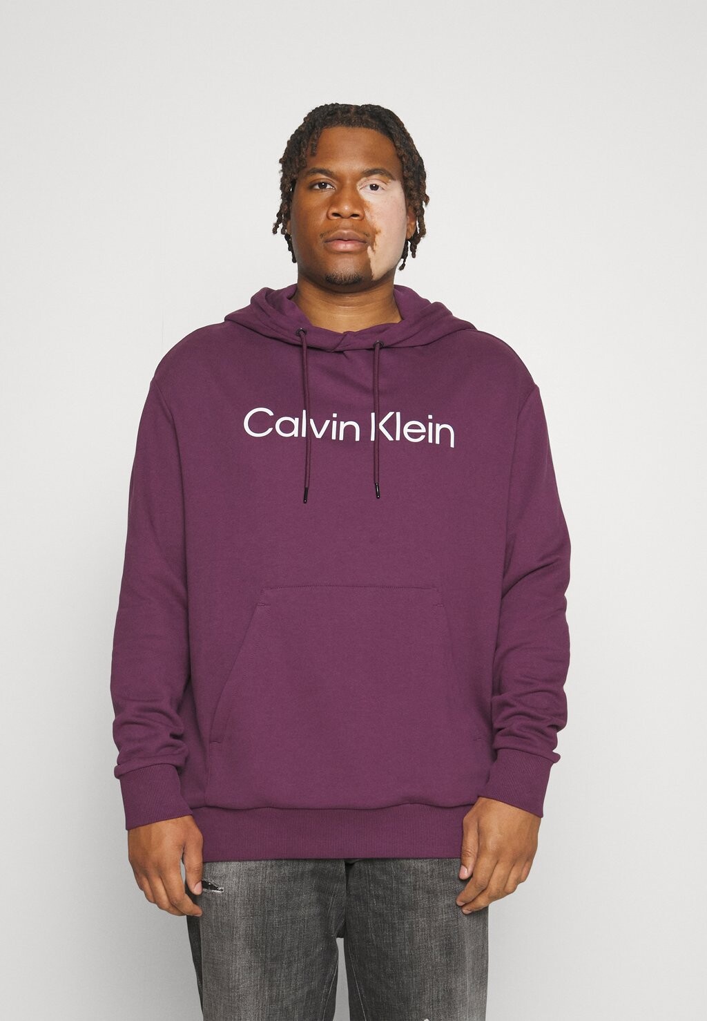 

Толстовка Calvin Klein HERO LOGO COMFORT HOODIE, цвет italian plum