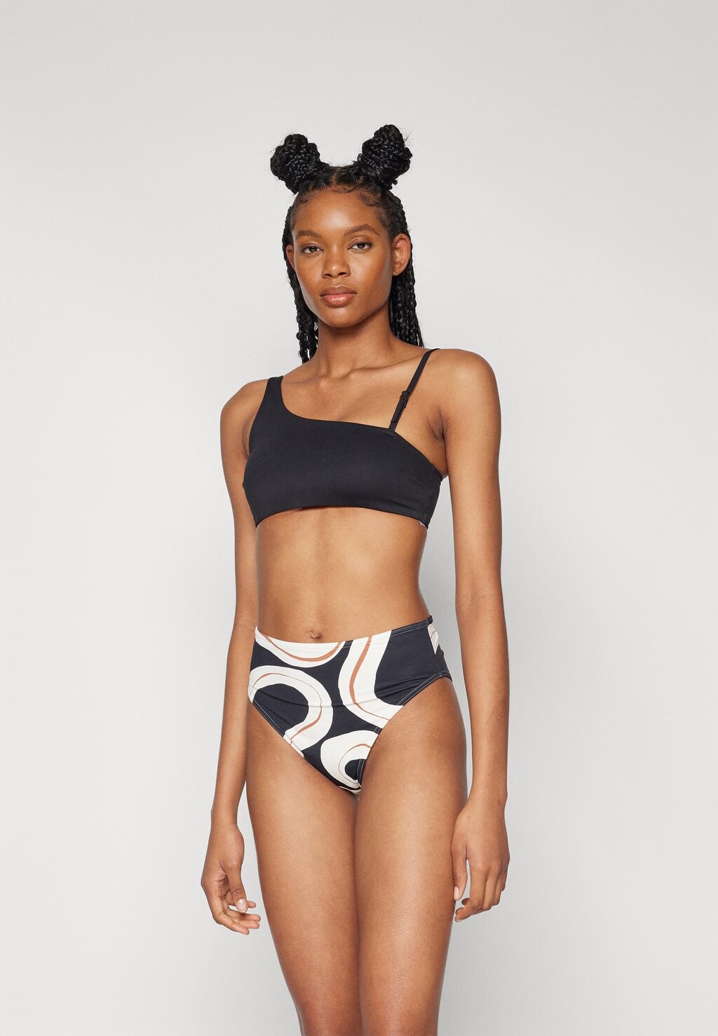 

Низ бикини Summer Allure Highwaist Triumph, сочетание черного цвета