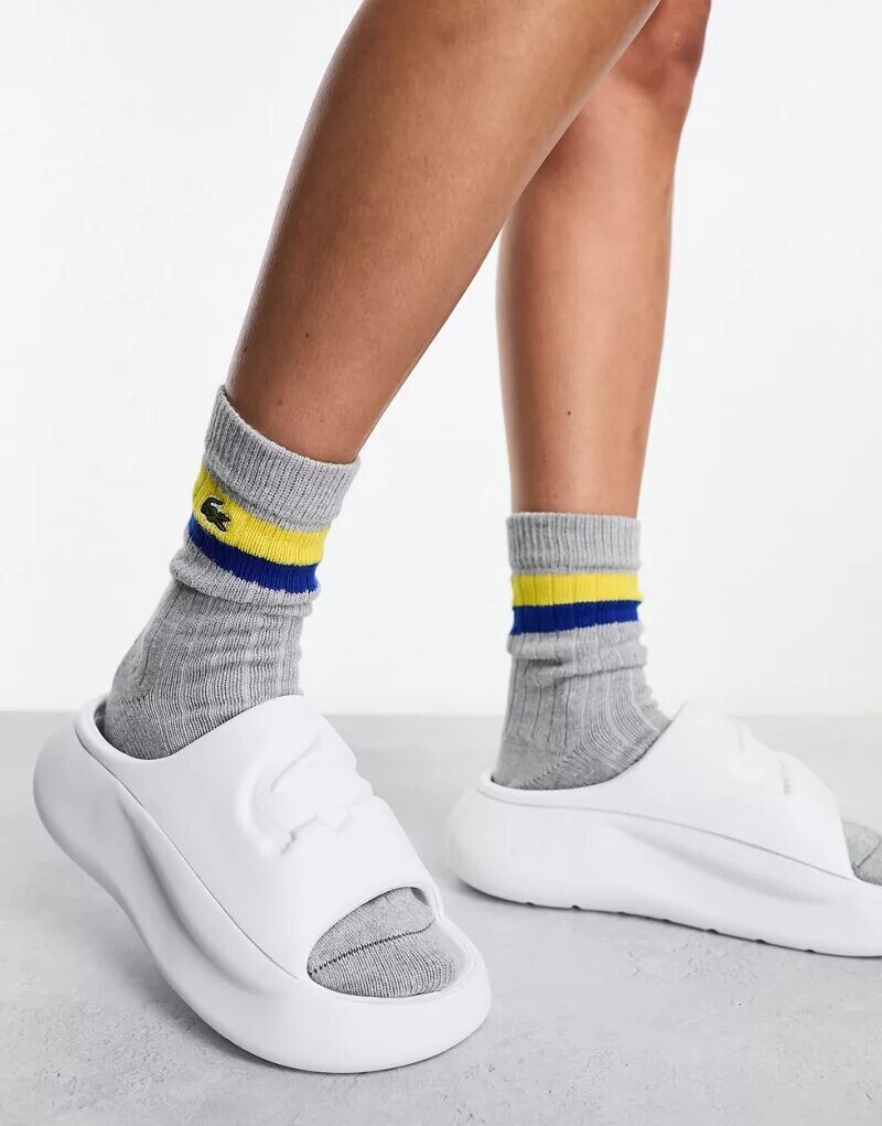 

Белые шлепанцы Lacoste Serve 3.0 Xl