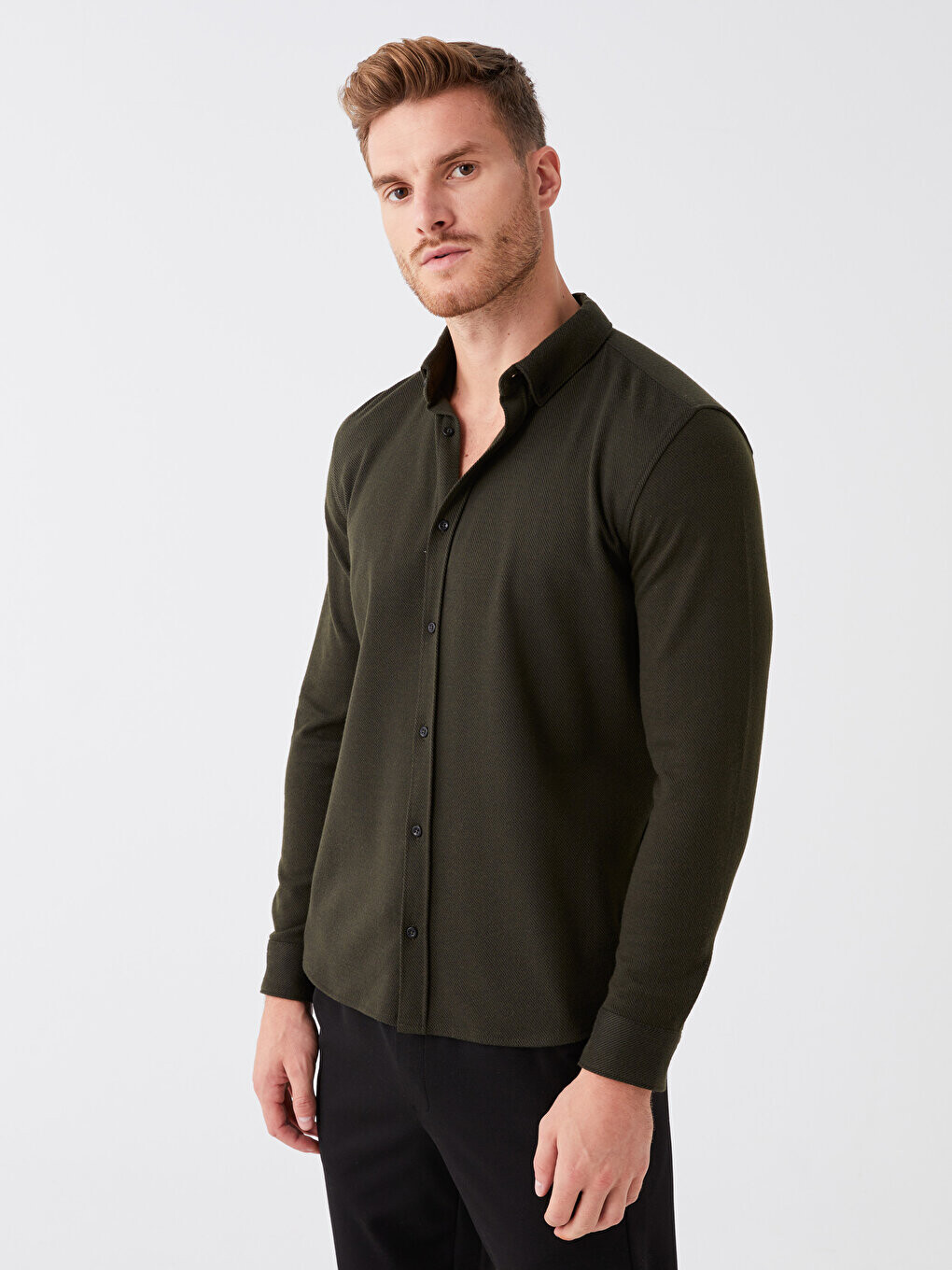 

Мужская рубашка Slim Fit с длинным рукавом LCW Vision, хаки
