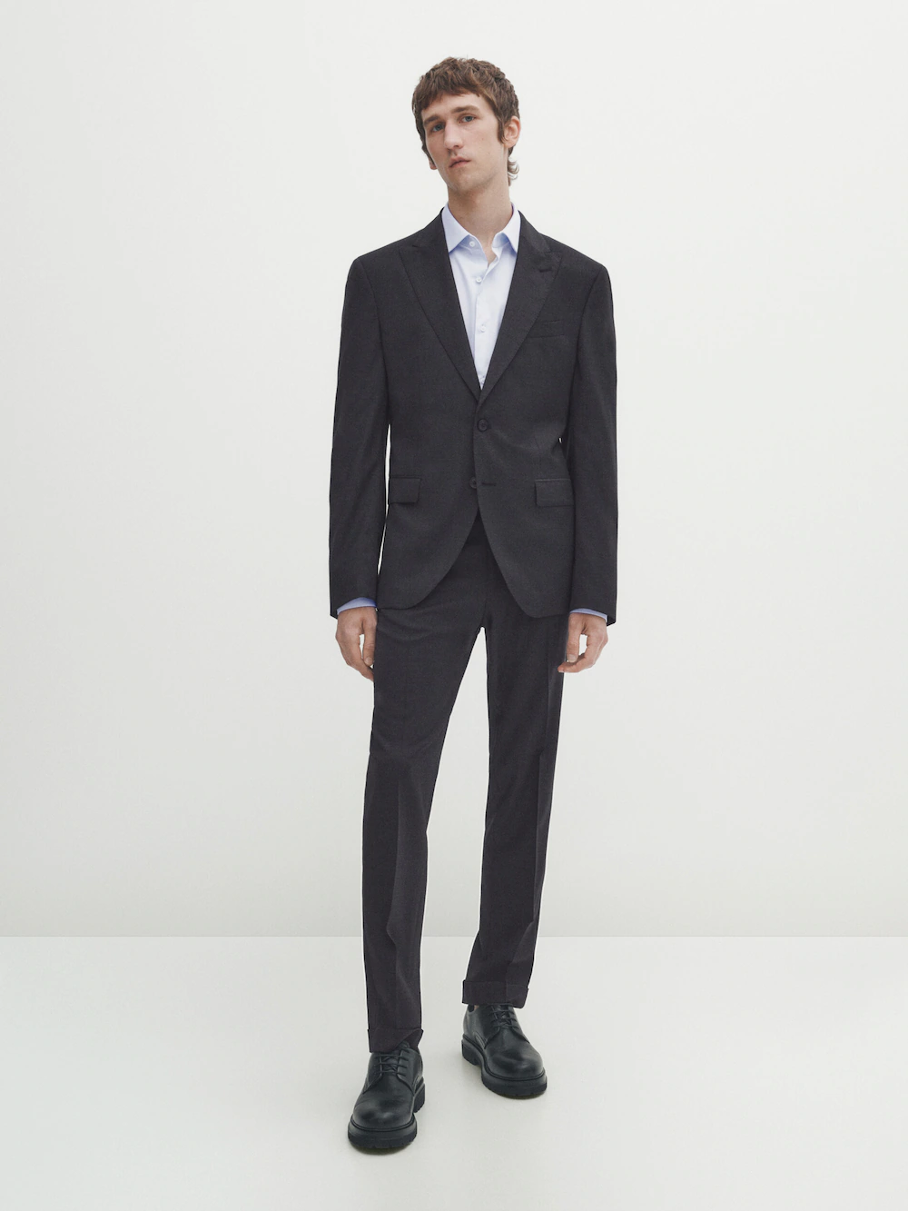 

Простой серый костюмный пиджак из смешанной шерсти Massimo Dutti, угольный