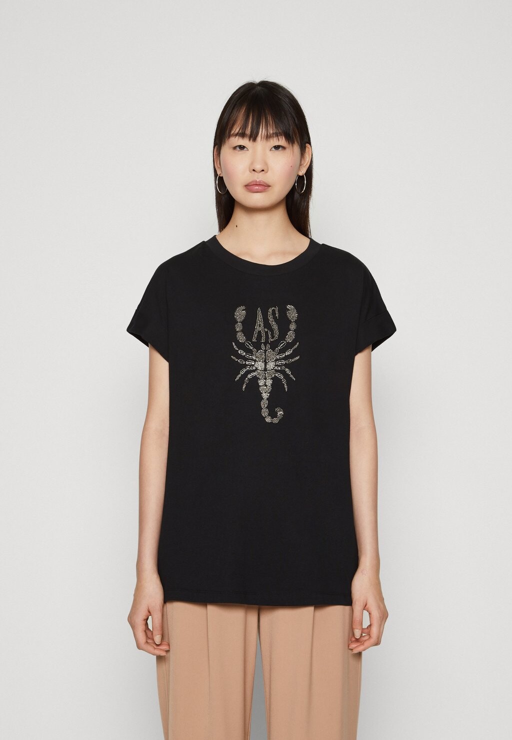 

Футболка с принтом AllSaints, черный