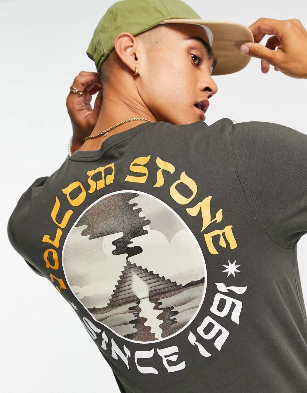 

Черная футболка с принтом на спине Volcom Stone Portal, Черный