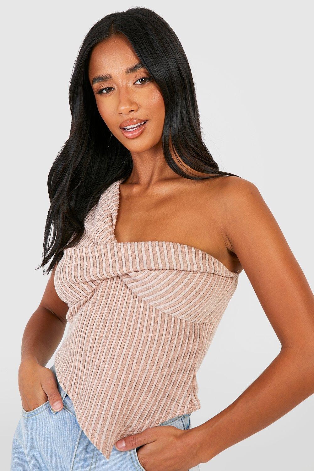 

Топ petite twist передней с асимметричной подалькой Boohoo, серый