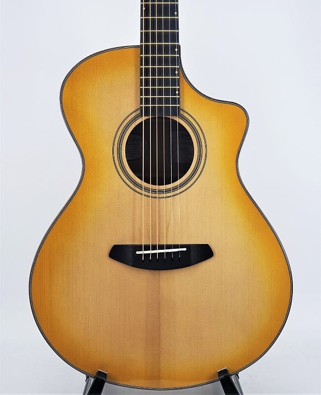 

Акустическая гитара Breedlove Artista Concert Natural Shadow CE Ser#210822573