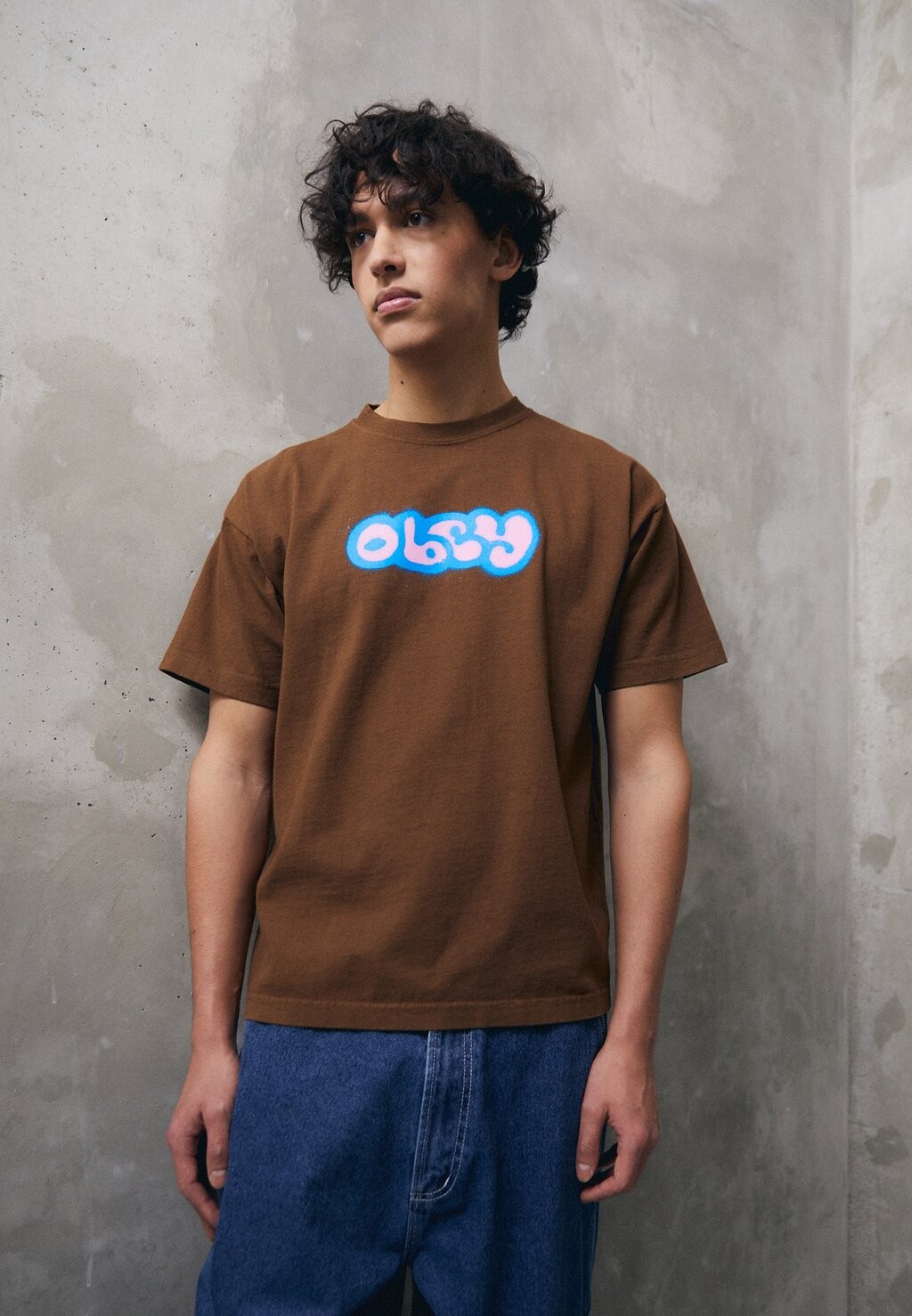

Футболка с принтом Obey Clothing, коричневый