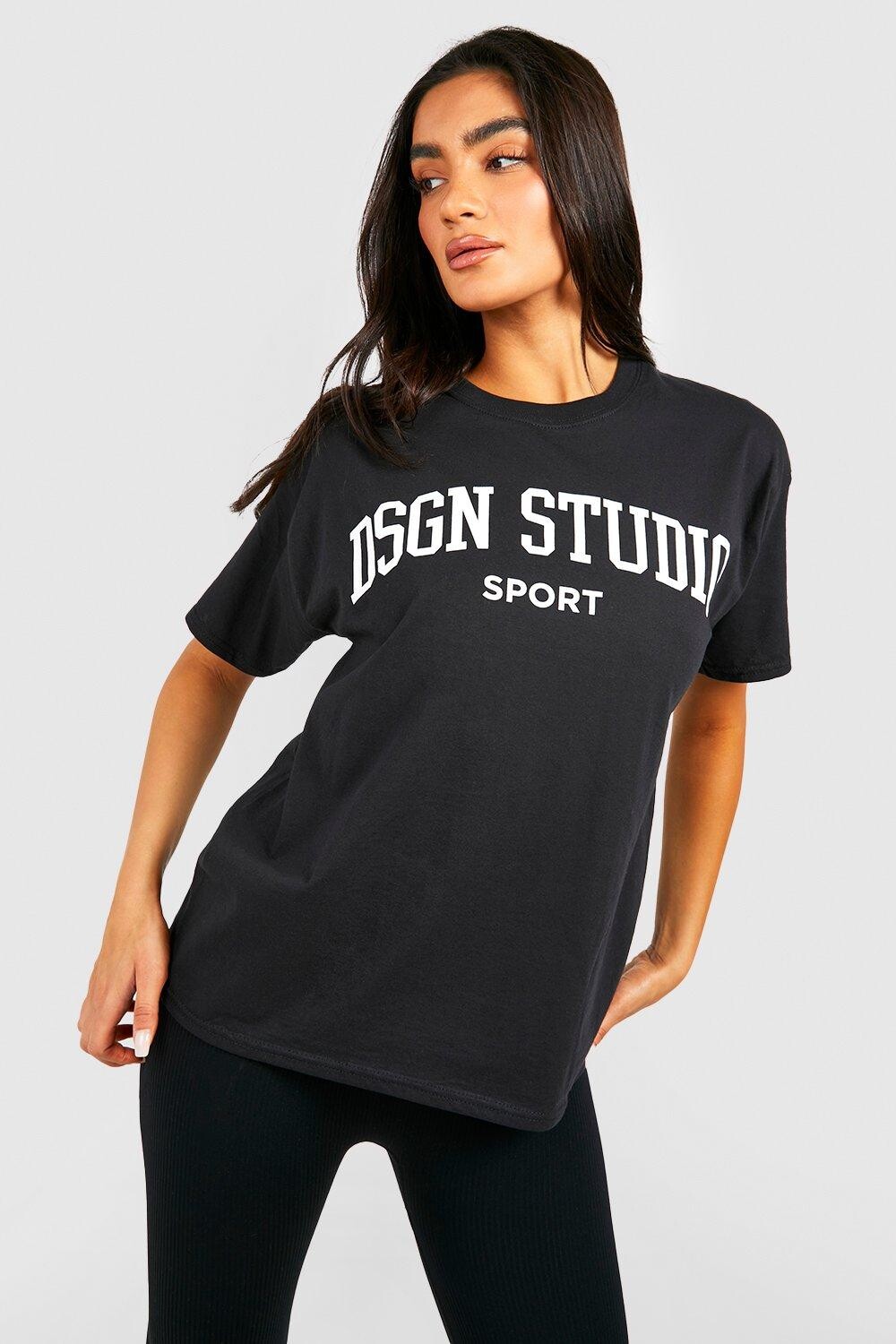 

Футболка оверсайз с логаном dsgn studio sport Boohoo, черный