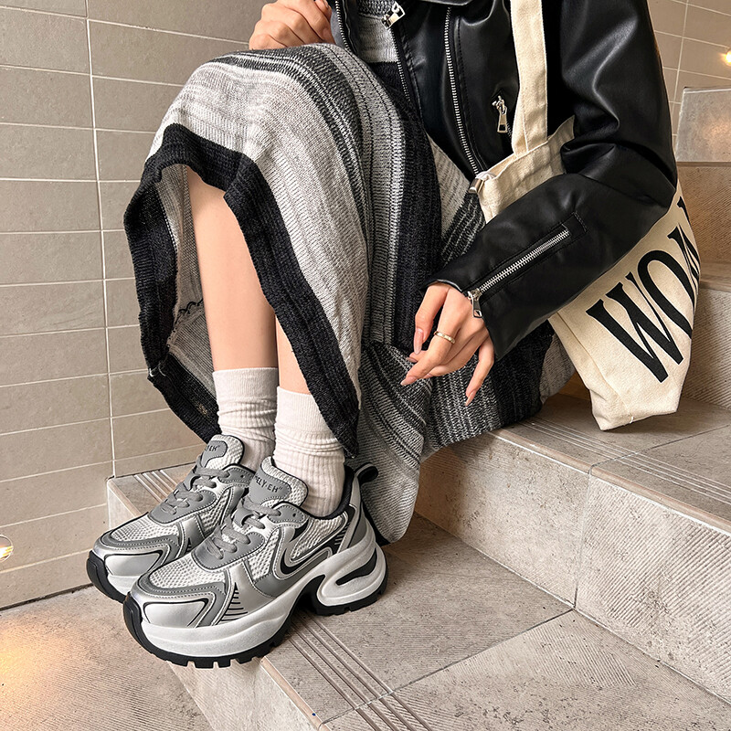 

Кроссовки OVVELYRYAN Chunky Sneakers Women's, черный