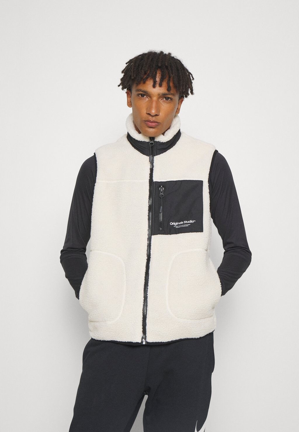 

Жилет Jack & Jones BODYWARMER SN, цвет cloud dancer