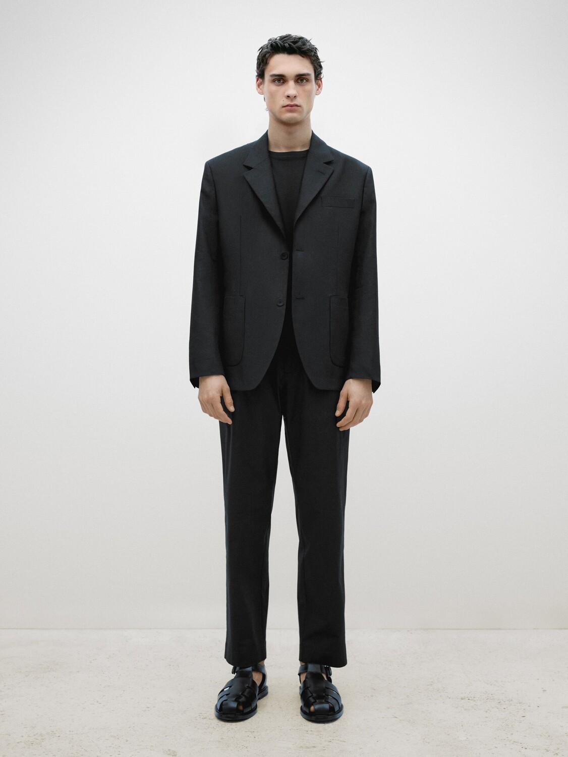 

Брюки свободного кроя со стрелками Massimo Dutti, черный