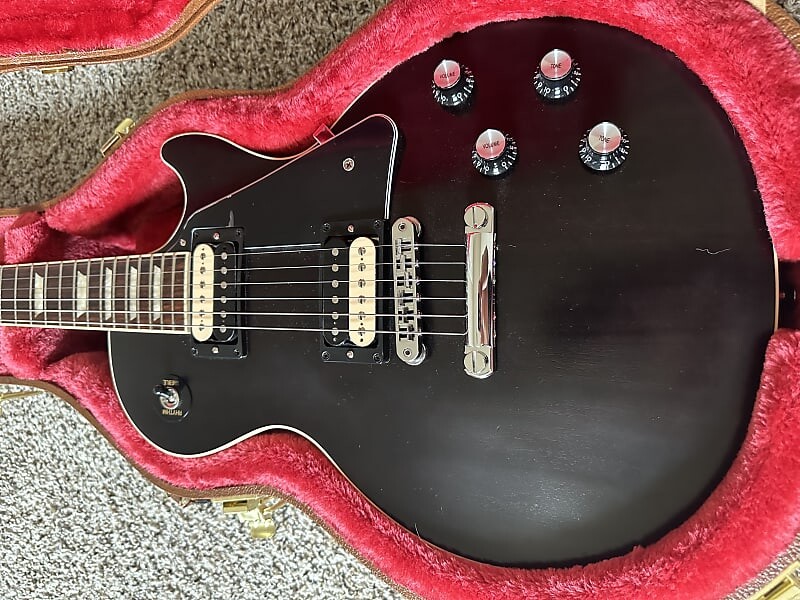 

Электрогитара Gibson Les Paul Traditional Pro V Satin Mahogany Top 2020 - Satin Ebony