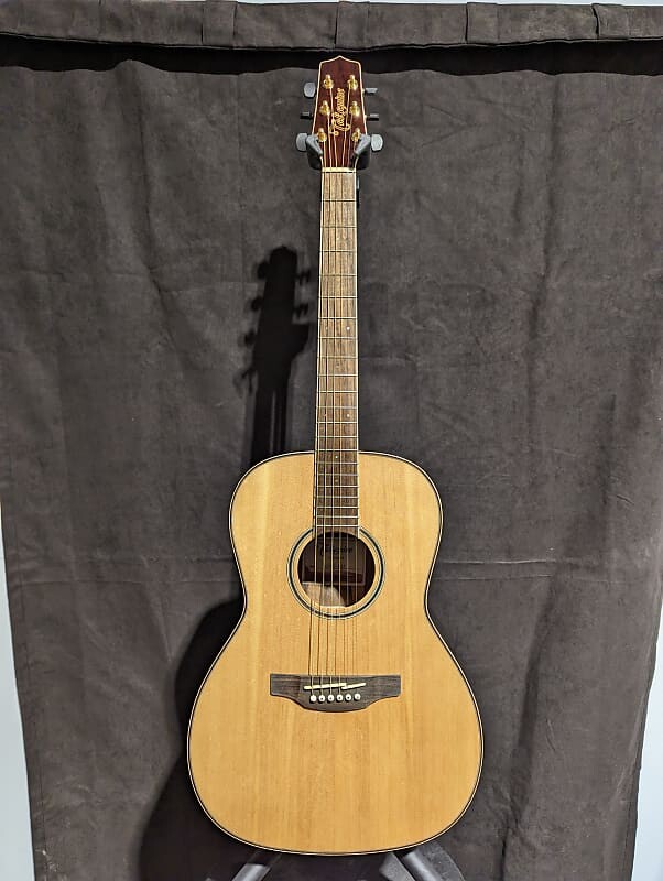 

Акустическая гитара Takamine GY93 Natural Gloss Parlor Acoustic Guitar