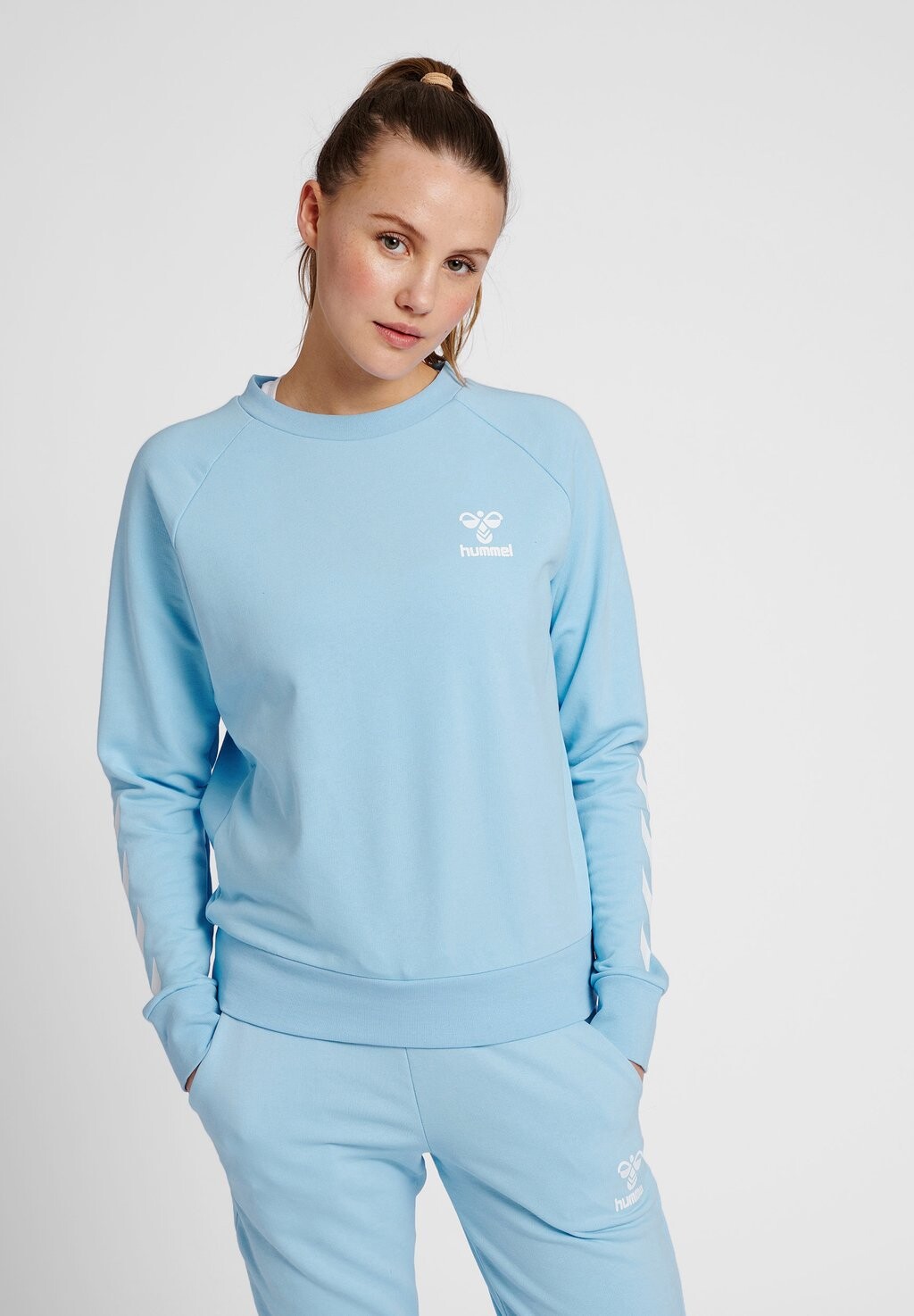 

Толстовка с капюшоном Hummel, светло-синий