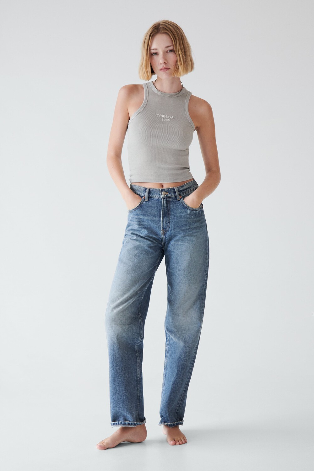 

Футболка из эластичного трикотажа с потерянным принтом Zara, жемчужно-серый