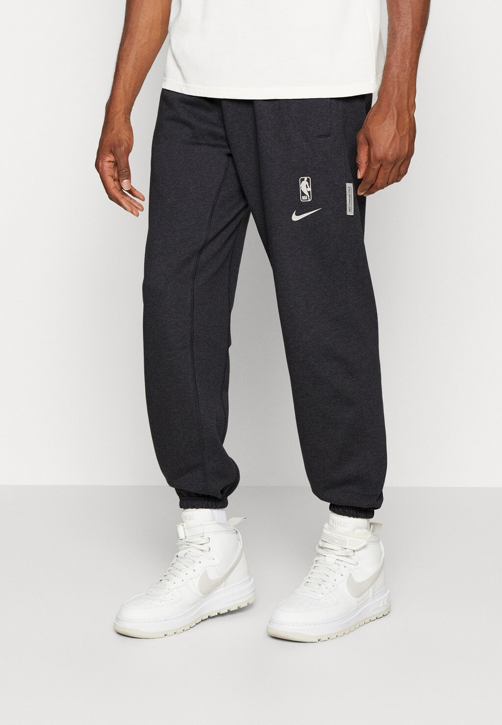 

Спортивные брюки Nike