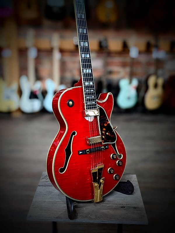 

Электрогитара Ibanez GB10SEFM-SRR George Benson Signature - Sapphire Red