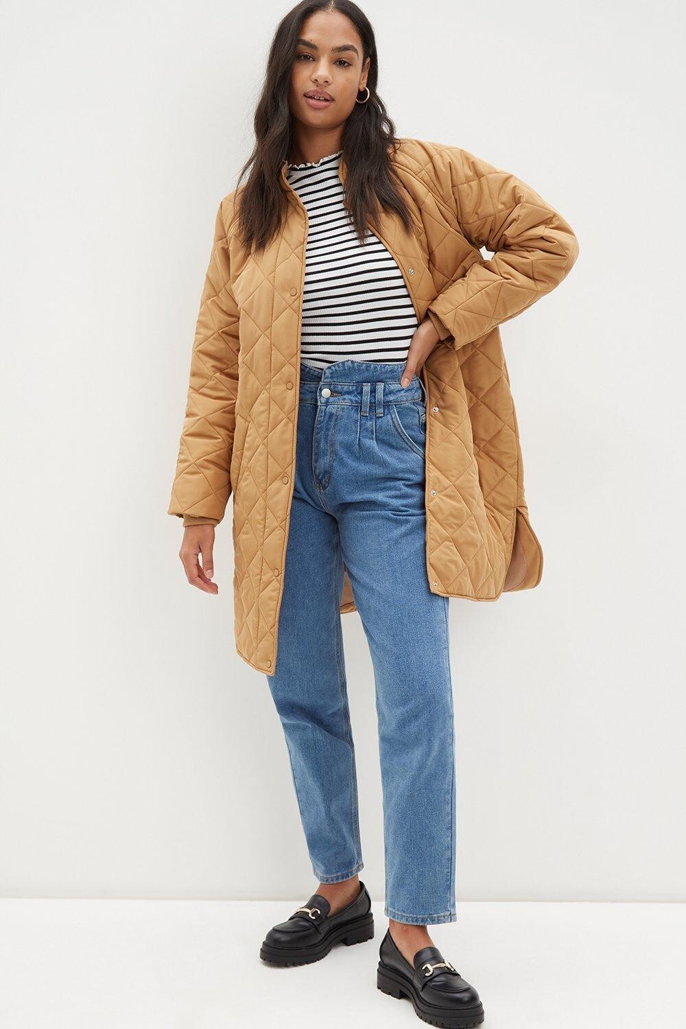 

Длинная легкая стеганая куртка Dorothy Perkins, бежевый