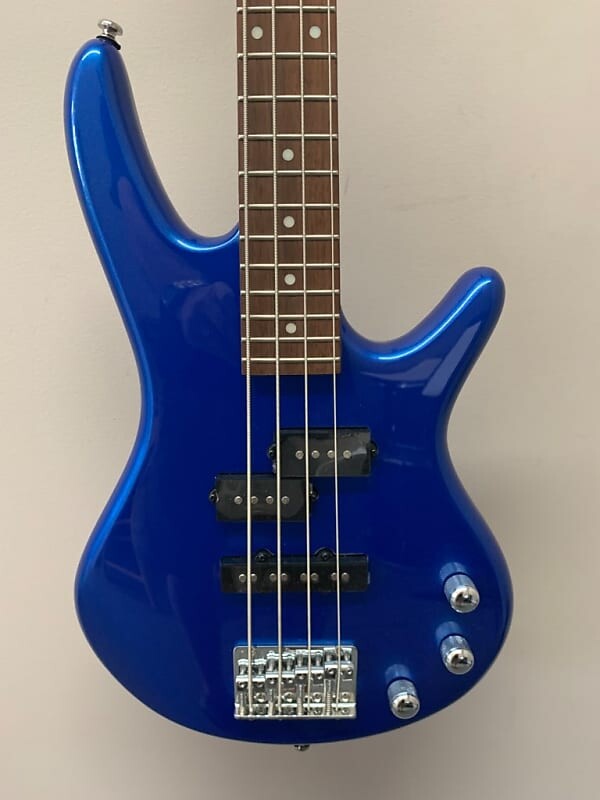 

Бас-гитара Ibanez GSRM20 Mikro в масштабе 3/4