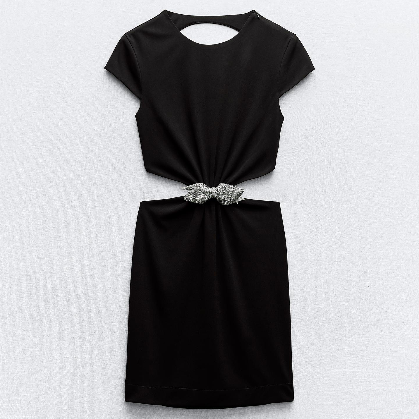 Платье Zara Cut-out With Rhinestone Bow, черный платье zara pinafore with rhinestone buttons розовый