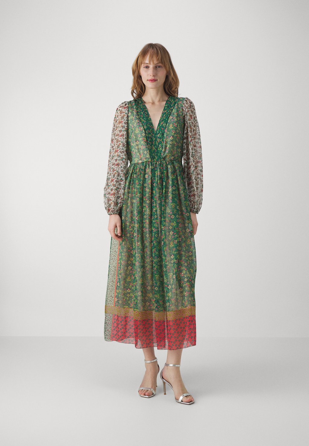 Длинное платье Teruel MAX&Co., цвет gruen ethno/bluemchen