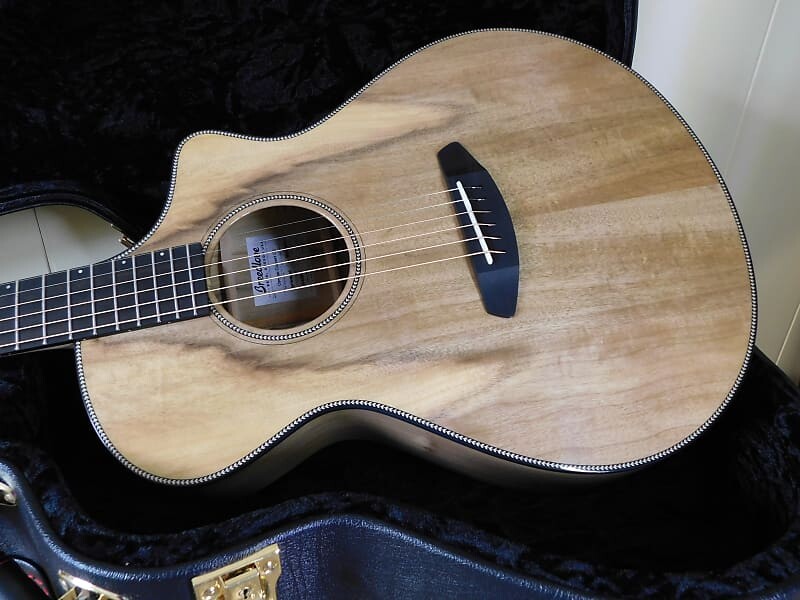 

Гитара 2023 Breedlove USA Oregon Concert CE Myrtlewood, натуральный