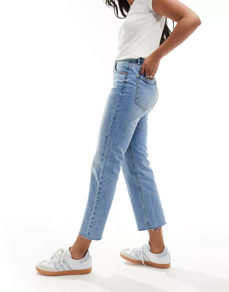 Короткие джинсы Stradivarius среднего синего цвета шорты короткие stradivarius 44 размер