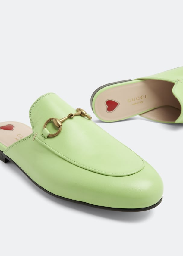 Gucci store green slippers