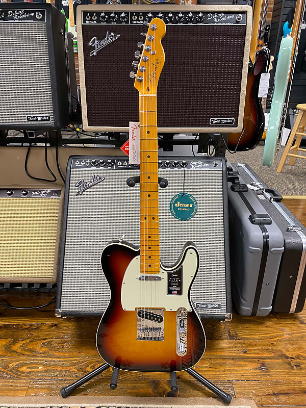 

Fender American Ultra Telecaster с накладкой из клена - Ultraburst **В НАЛИЧИИ** American Ultra Telecaster with Maple Fretboard