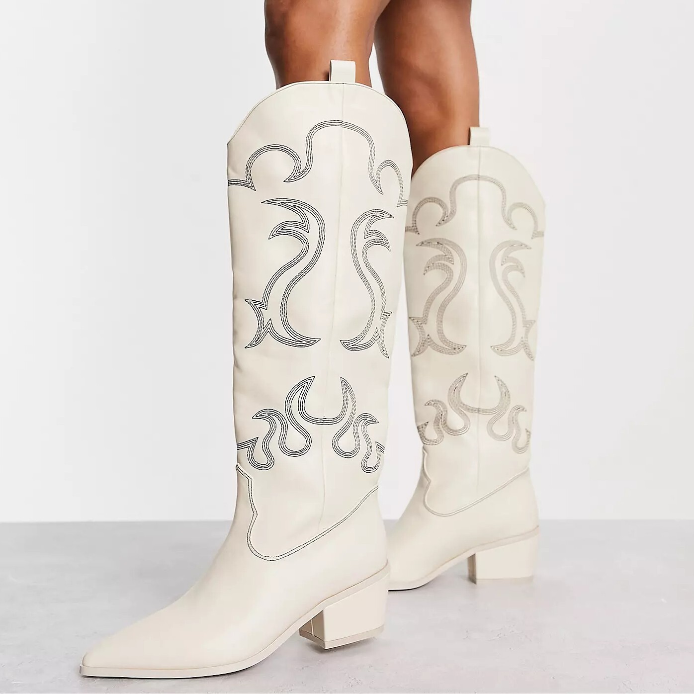 

Сапоги Public Desire Wide Fit Bronco Western, кремовый