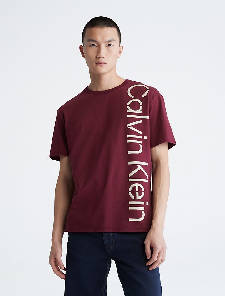 

Футболка свободного кроя с круглым вырезом и логотипом цвета хаки Calvin Klein